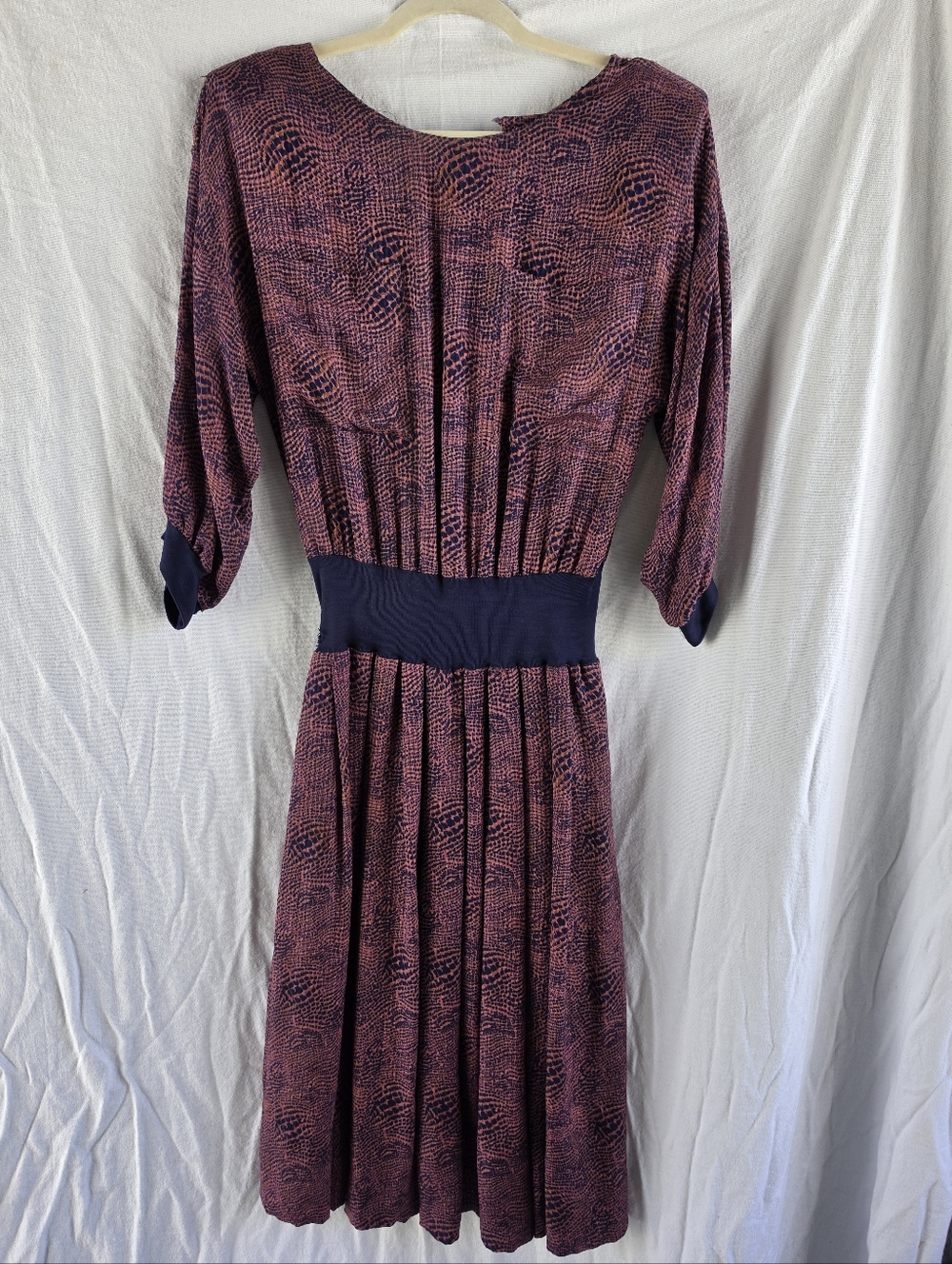 Vintage Flora Kung 100% Silk Dress Womens Size 8 Mauve Blue Animal Print